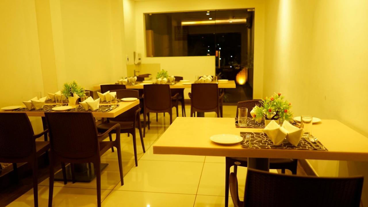 Silver Storm Resort Athirappilly Esterno foto