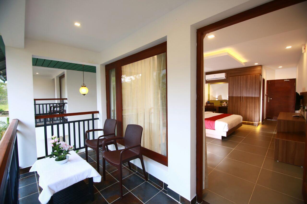 Silver Storm Resort Athirappilly Esterno foto